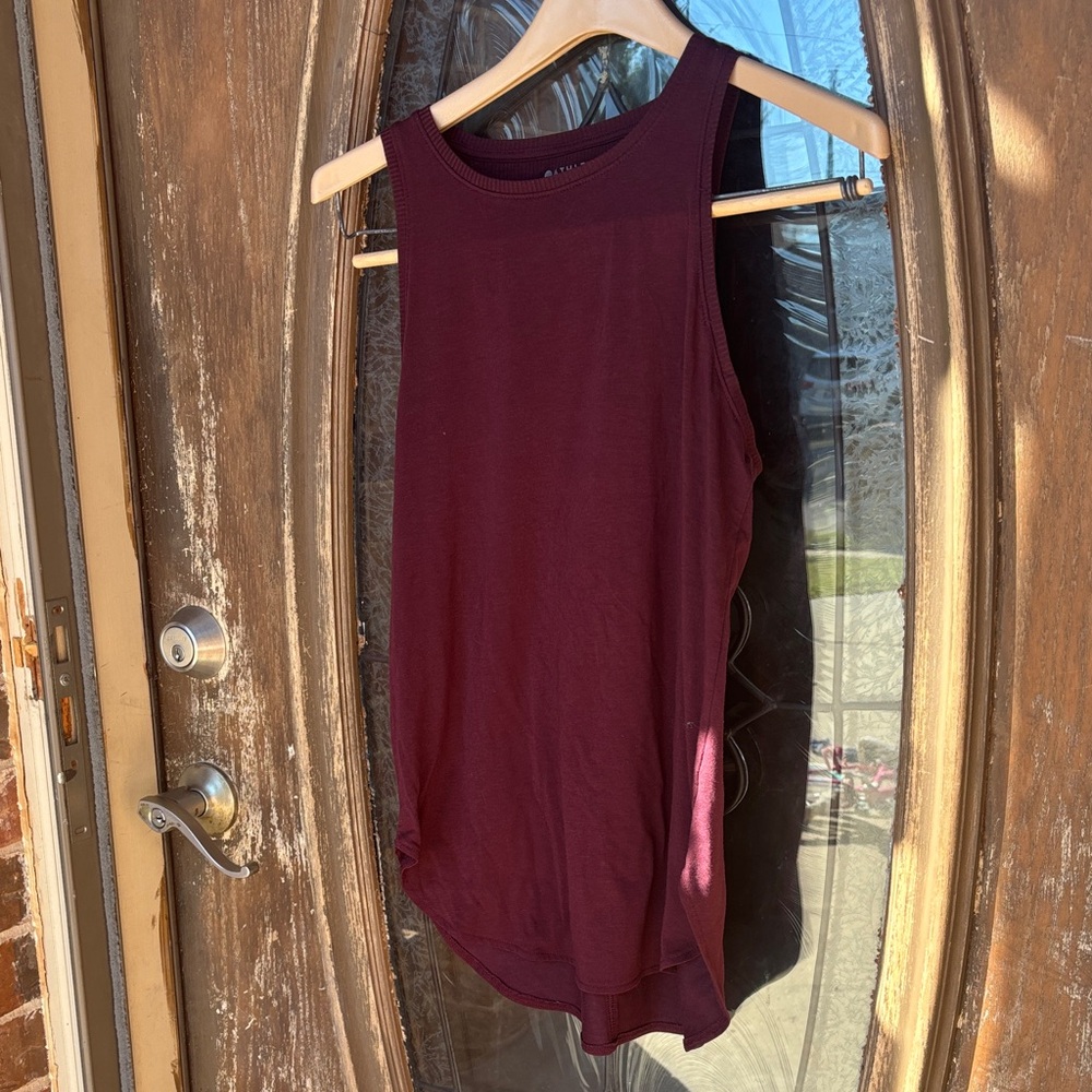 Athleta maroon tank! Size xs